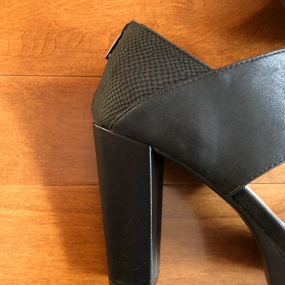 Nine West heels - Picture 7 of 8